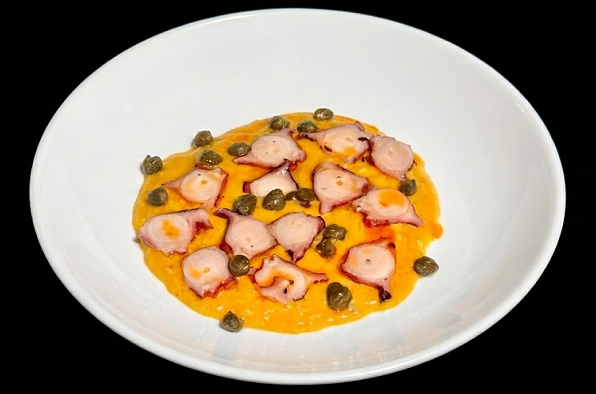 Ризотто с осьминогом , тыквой и каперсами