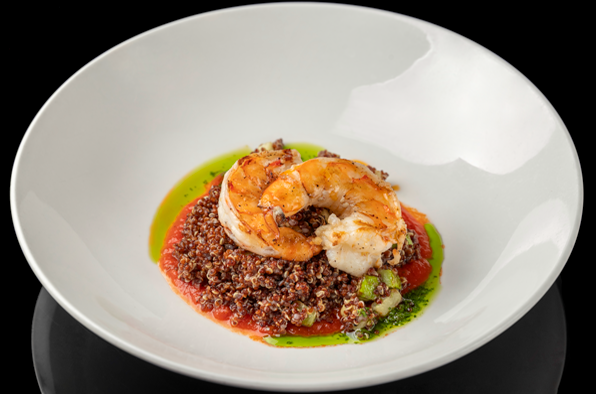 Тигровые креветки с киноа и цукини